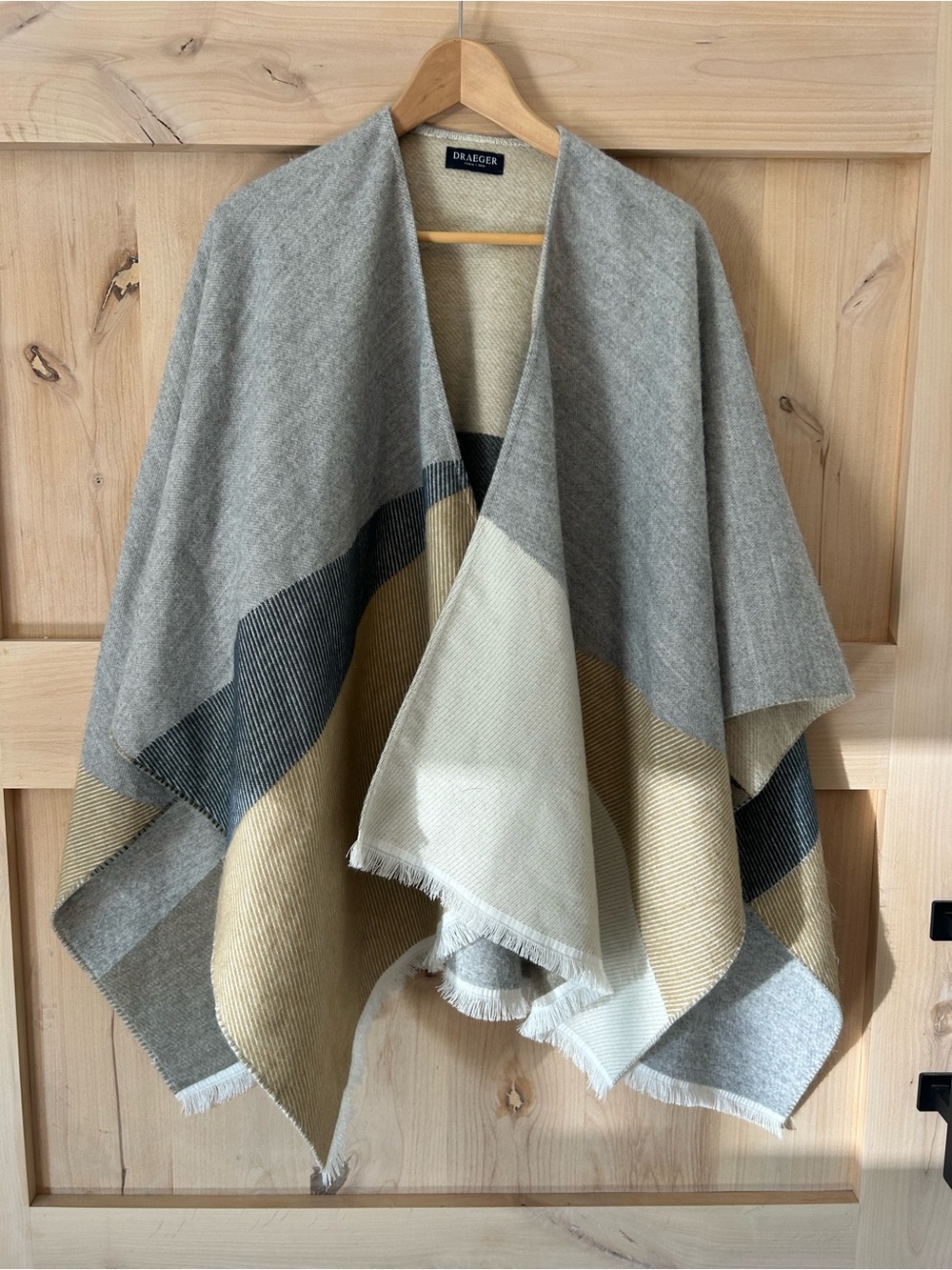 DRAEGER Paris Cream gray tan cashmere wool poly blend women’s oversized shawl OS